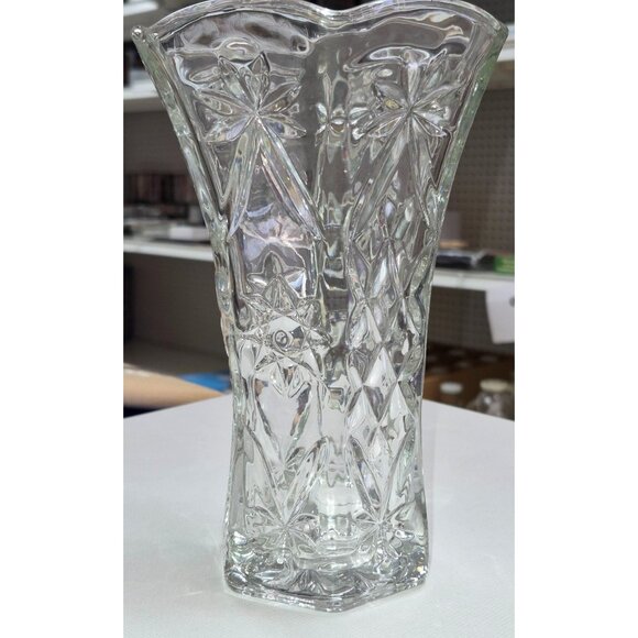 Vintage Clear Cut Glass Star Pattern Vase - Picture 1 of 6